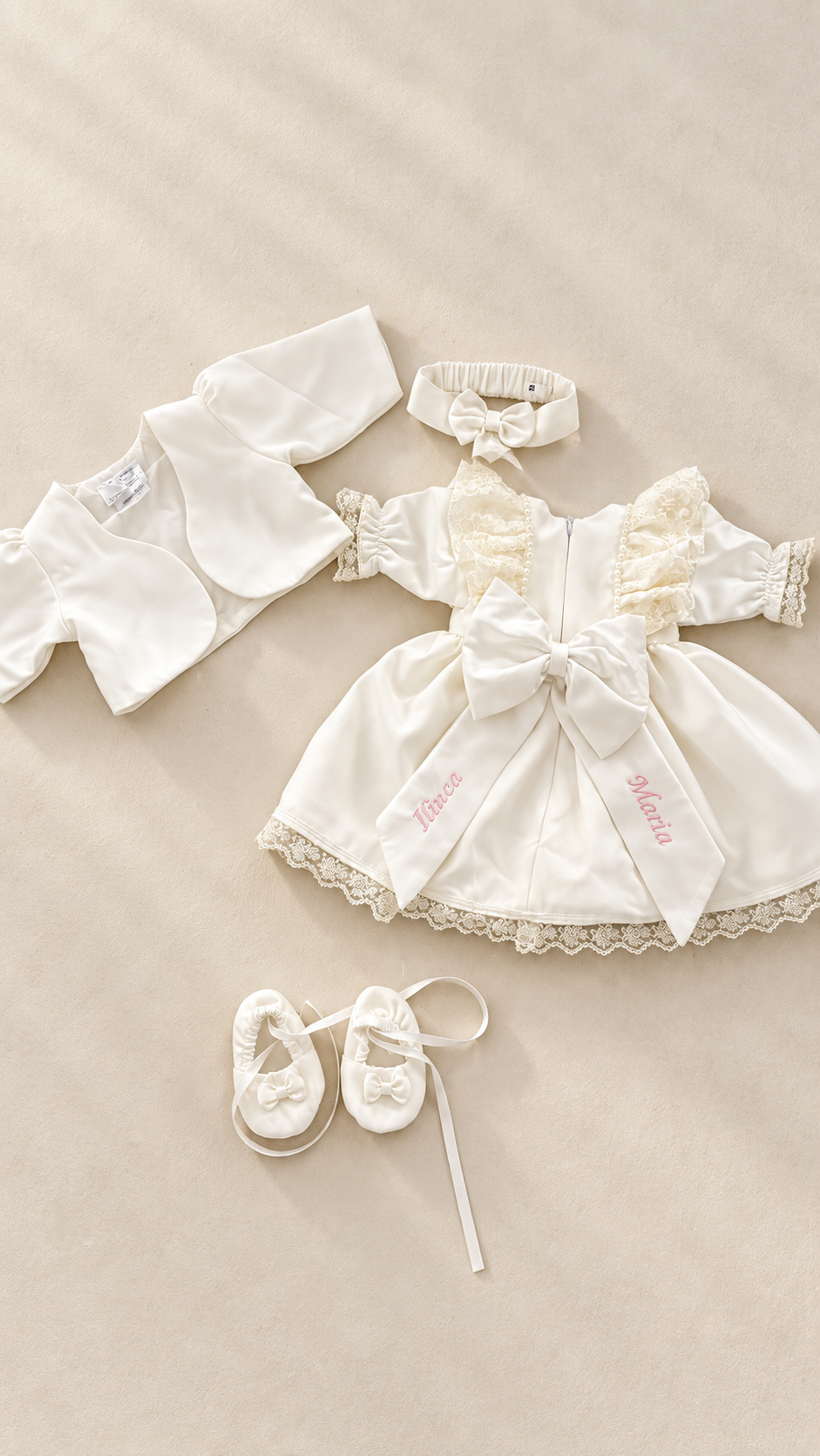Set de botez fetite cu rochie alba personalizata