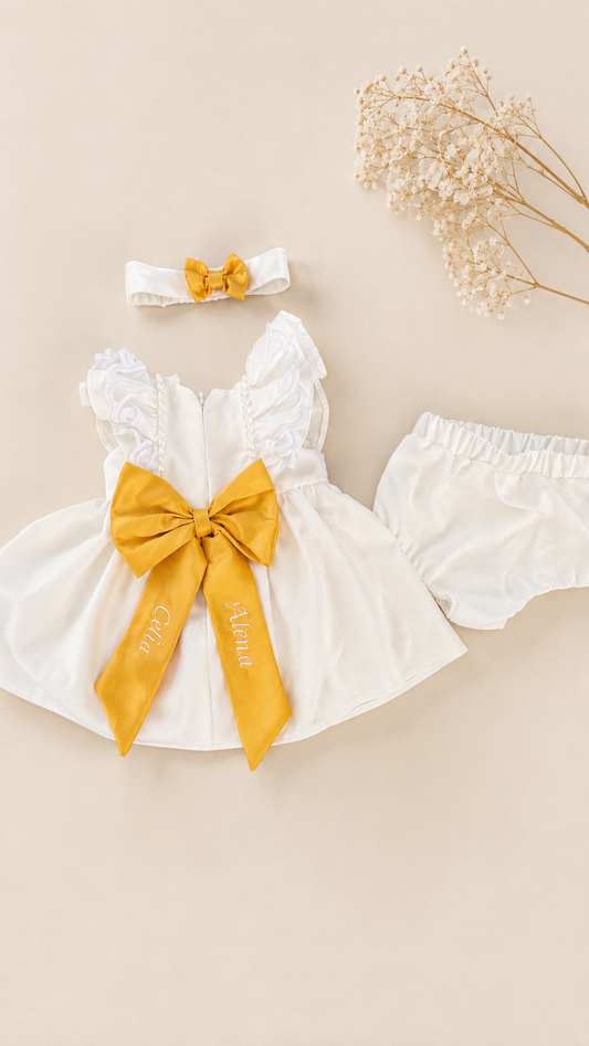 Rochie de botez alba cu funda Galbenă