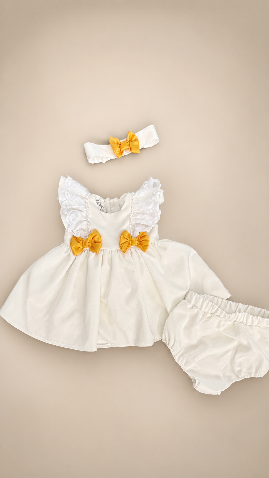 Rochie de botez alba cu funda Galbenă