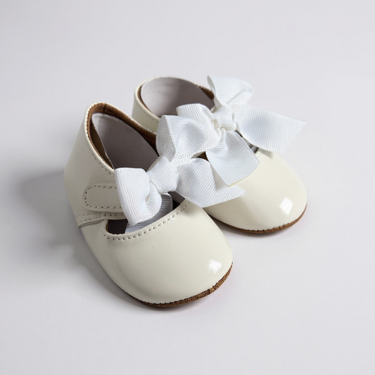 Pantofi fetite botez albi fundita