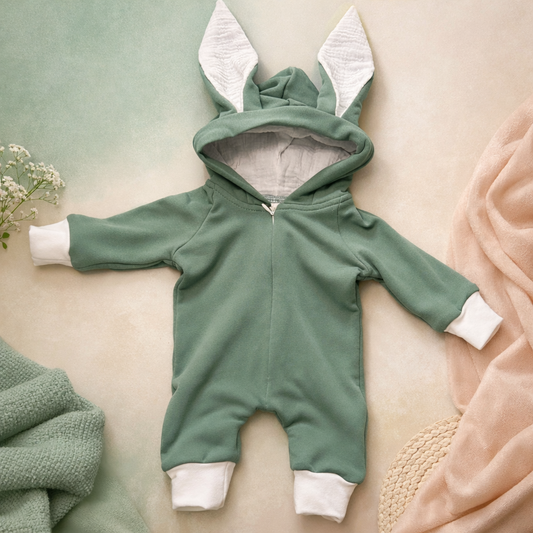 Salopetă verde iepuras