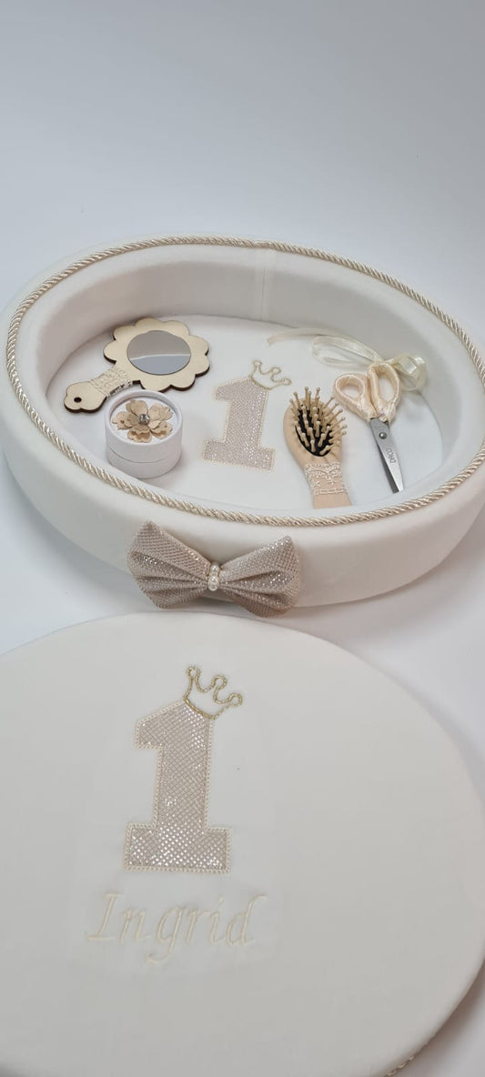 Set aniversar cu fundă bej