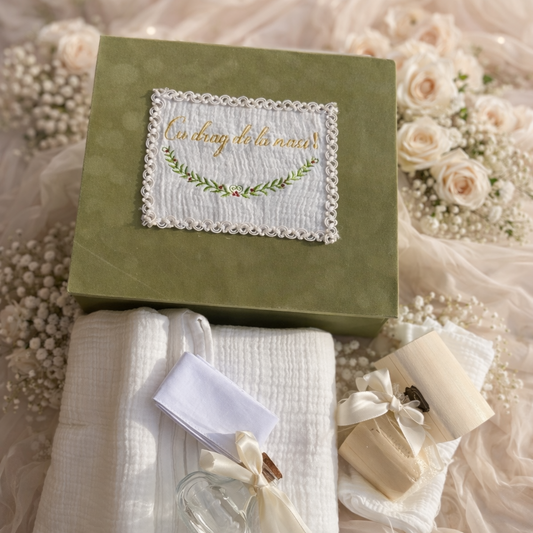 Trusou botez khaki - cutie din catifea