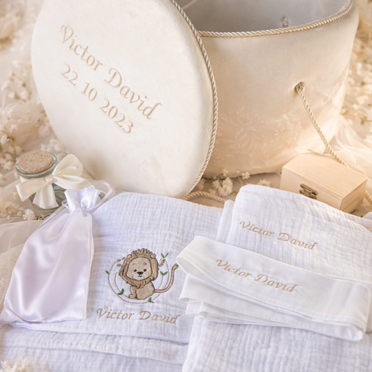 Trusou botez Luxury Beige cu leu